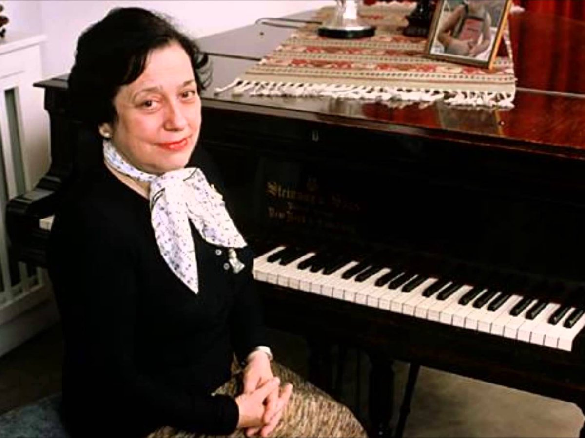 almanacat's tweet photo. 26 d'agost de 1972: en el marc del Festival Internacional de Cadaqués, la pianista Alícia de Latorra estrenava el 4t quadern de la "Música callada" de Frederic Mompou
https://t.co/MXC89kjKnL
@Alitorra @FundacioMompou https://t.co/AjXP0GaqZL