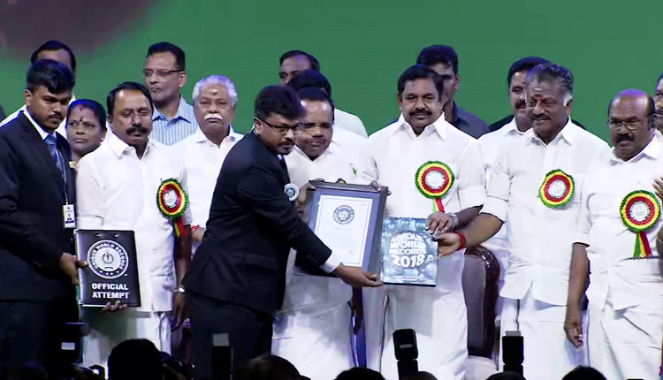 EndrumCovai's tweet photo. தமிழில் #கல்விதொலைக்காட்சி தொடங்கப்பட்டதற்காக, தமிழக பள்ளிக்கல்வித்துறைக்கு Unique World record விருதும், சான்றிதழும் வழங்கப்பட்டது!
#EducationTV #TNGovt #UniqueWorldRecord #CMPalanisamy #Chennai https://t.co/2MgGDhqTRC