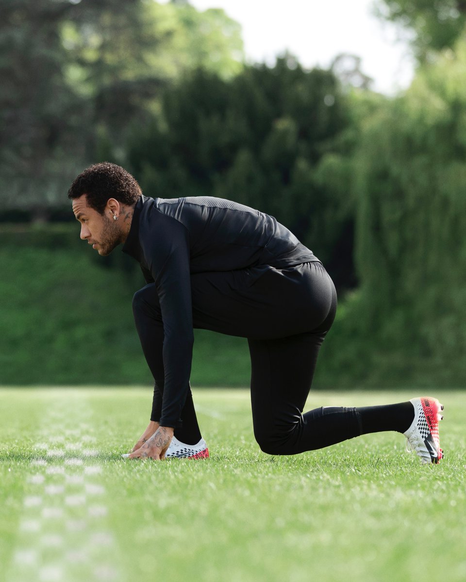 nike football twitter