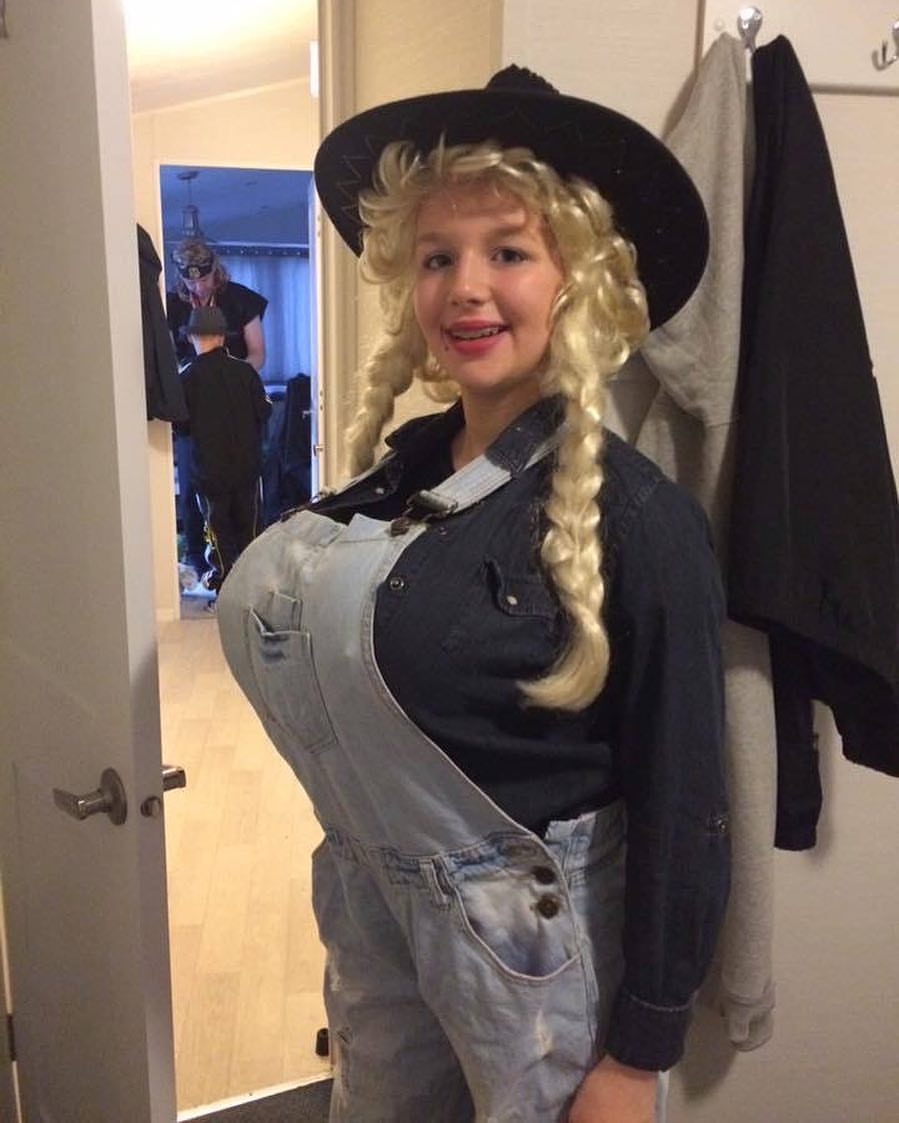 DollyParton4EVR's tweet image. 