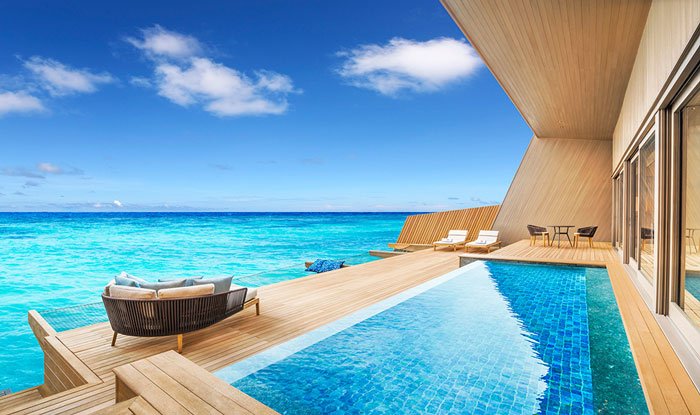 #St. #Regis #Maldives Vommuli Resort - A Slice of Heaven. Read more luxuryfacts.com/index.php/sect…