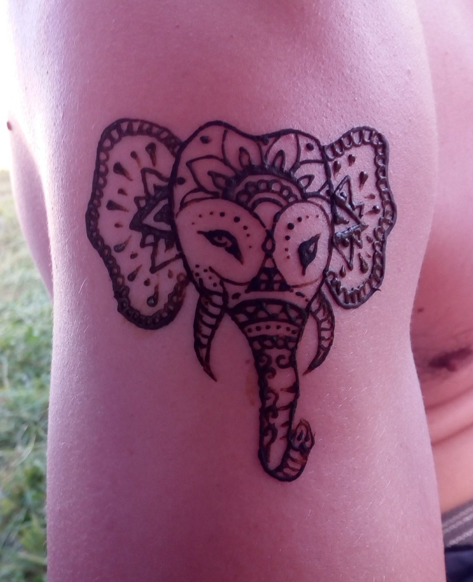 realhennatattoo's tweet photo. Some freestyle, customer requests from this weekend's fantastic Maui Waui festival in Theberton, Suffolk, UK https://t.co/uNfO7R3NKX
