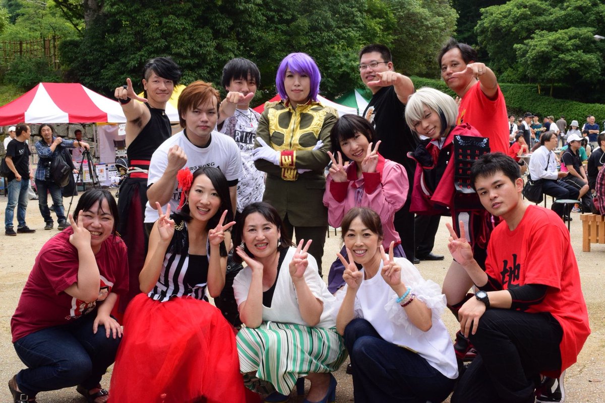 musestpro's tweet photo. M.S.P☆イベント報告
#丸亀城サマーフェスタ
#GOFesters によるアニソンメドレーに、声優集団V.P.さん
そして、応援のプロ集団w
によるコラボステージをお届けしました🎵声優さん達のナレーションも歌に負けず劣らず迫力満点でした💮 https://t.co/iitOkf22F1