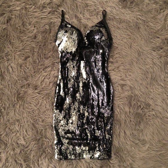 FreeVibrationz's tweet photo. So good I had to share! Check out all the items I'm loving on @Poshmarkapp from @KristenSLO #poshmark #fashion #style #shopmycloset #superdown: https://t.co/myoNct0mxj https://t.co/CfsNtTh8JX