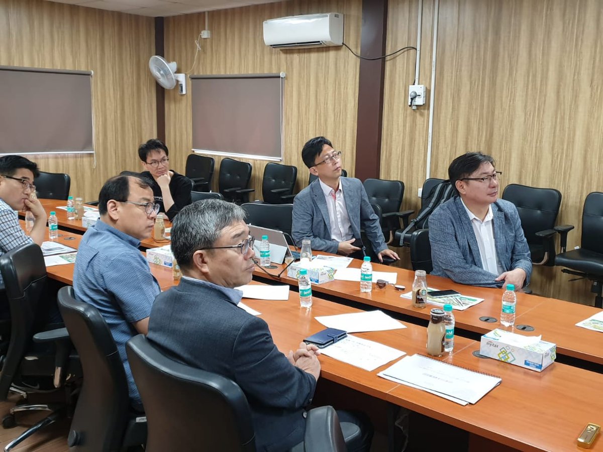 iiccdwarka's tweet photo. Visit of Korean delegation to IICC, Dwarka. #IICCDwarka @PMOIndia @CimGOI @DIPPGOI @NITIAayog @rabhishek1982 @amitabhk87 @investindia @makeinindia @FollowCII @kintex_korea @SecretaryDEA @dmicdc https://t.co/djvz9AV3UH
