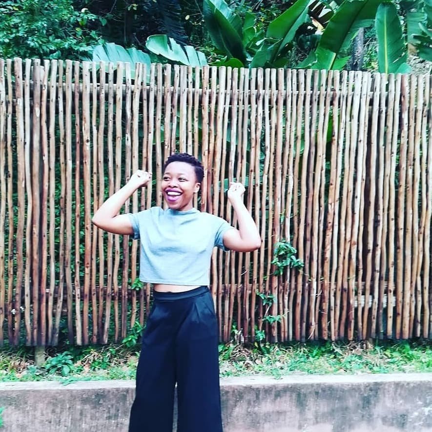 OlivierNathacia's tweet photo. MOMENTS: SMILE = Everlasting JOY
Life's too short might as well be happy all the way whether it gives you lemons or sparkles... Just choose HAPPINESS & allow it to brew into everlasting JOY.
#MondayMorningVibes
#Happiness&Joy
#LiveFreely
#LetGodLead
#LetItCount https://t.co/BAKbARbwEO