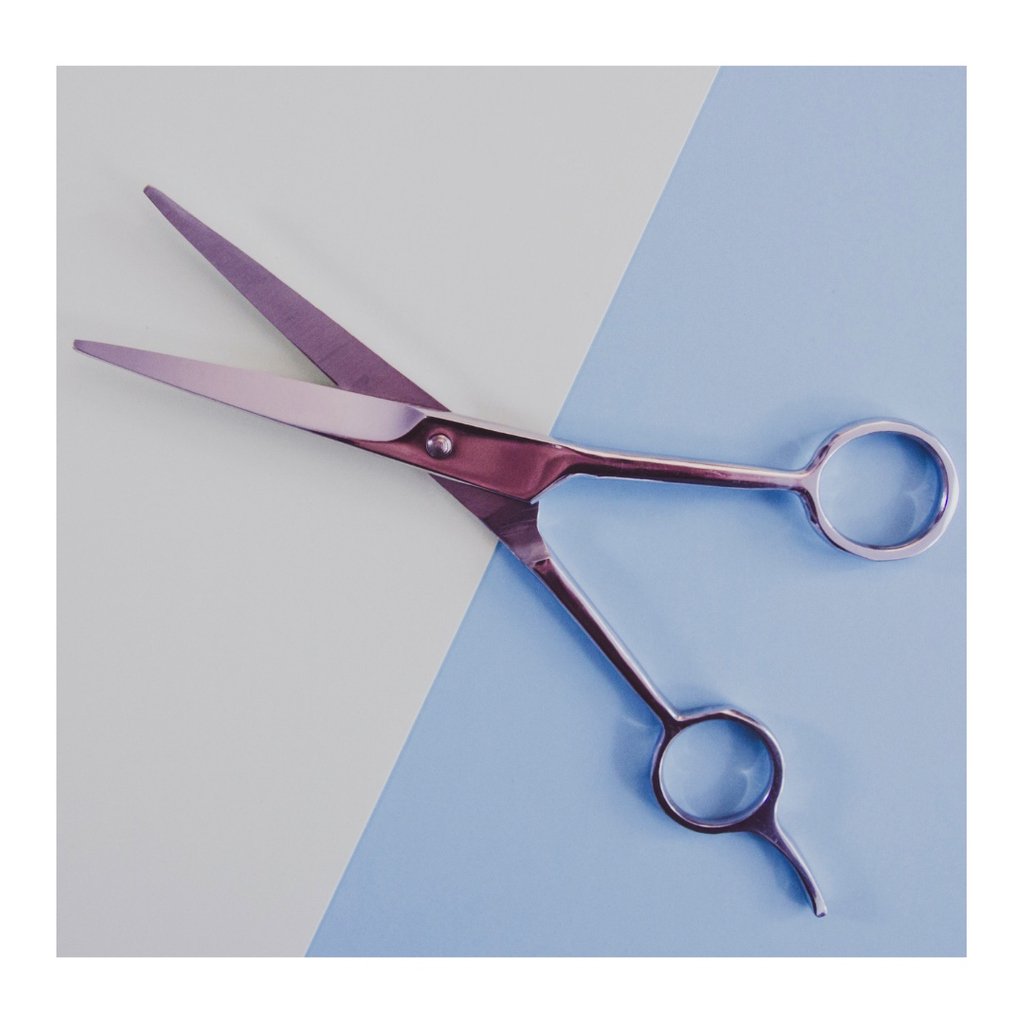 Regular trims are a necessity even if you're growing your hair. Avoid them &amp; minor split ends travel up the hair shaft &amp; it'll be a lob style you come out on your next visit  rather than a minor trim of flowing healthy locks.
#itmakessense #hairtips <a href="/jasoncollierjc/">Jason Collier</a>