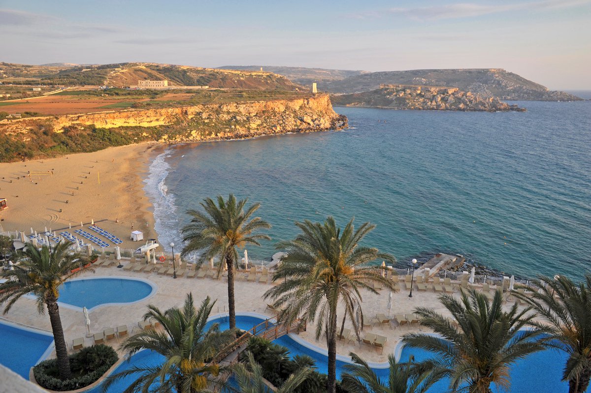 Good morning from sunny #Malta! 
Ready for a swim? 

#beachday #bucketlist #TravelBlogTips #traveltips