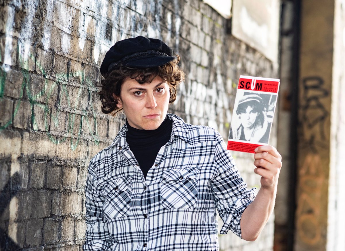 fireraisers's tweet photo. “Women, in other words, don’t have penis envy. Men have pussy envy.” #valeriesolanas #scummanifesto #femmefataleplay https://t.co/nfVQ7qPkOs