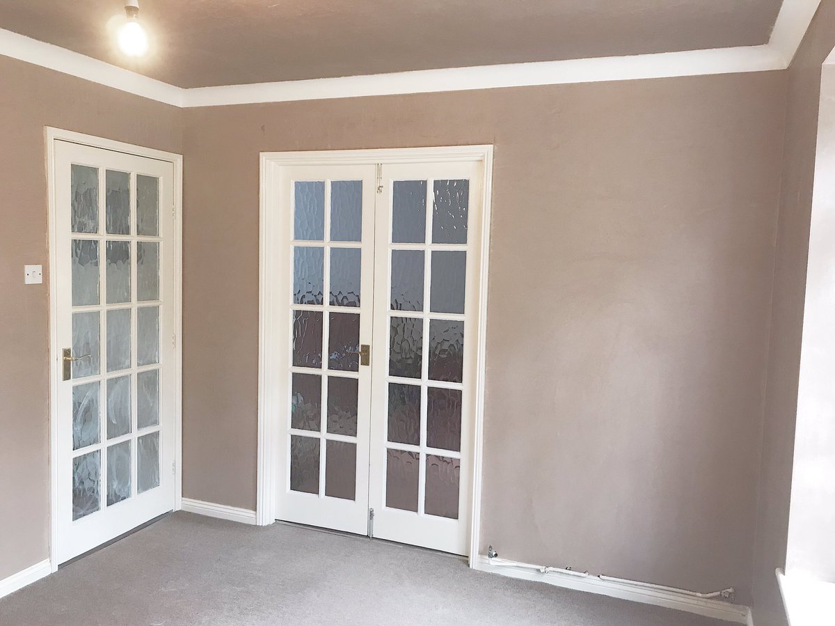 Penfold_P_S's tweet photo. Full room #reskim #penfoldplasteringservices https://t.co/ceJgiKHqQb