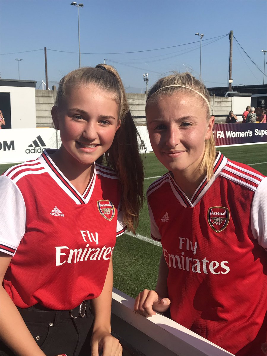 Salmon8Libby's tweet photo. @leahcwilliamson 😁❤️❤️ https://t.co/Mtzhu4MZBr