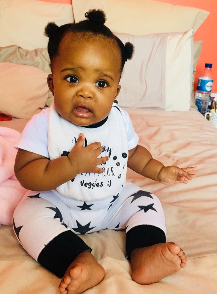 ShandisBoison's tweet photo. @AdvBarryRoux Even women don't walk lyk that... Whr the fuck does that nigga take that confidence? 🙄... My Gawd!😲 https://t.co/zCCUcjbjZm