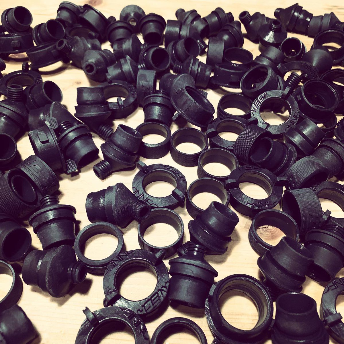 SHAPEcLab's tweet photo. PRODUCTION for Intech
#shapecreativelab #details #medical #urology #black #3dprinting #3d  #rapidprototyping #production #industria40 #print3d #modeling #prototype #rhinoceros3d #innovation #3dprintingservice #3dprintingindustry #stereolitography #resin #formlabsform2 #formlabs https://t.co/O3V9K2r6p9