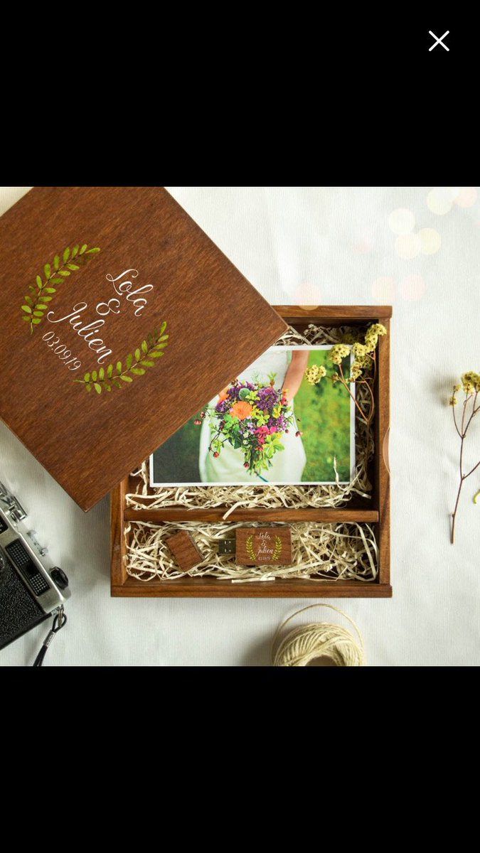 pendrivesfoto's tweet photo. Mirad como lucen con una bonita tipografía y un bonito diseño las cajas pra fotos y pendrive! #pendrivesparaboda #pendrivesparafotografos https://t.co/bVbSl0DSJ0