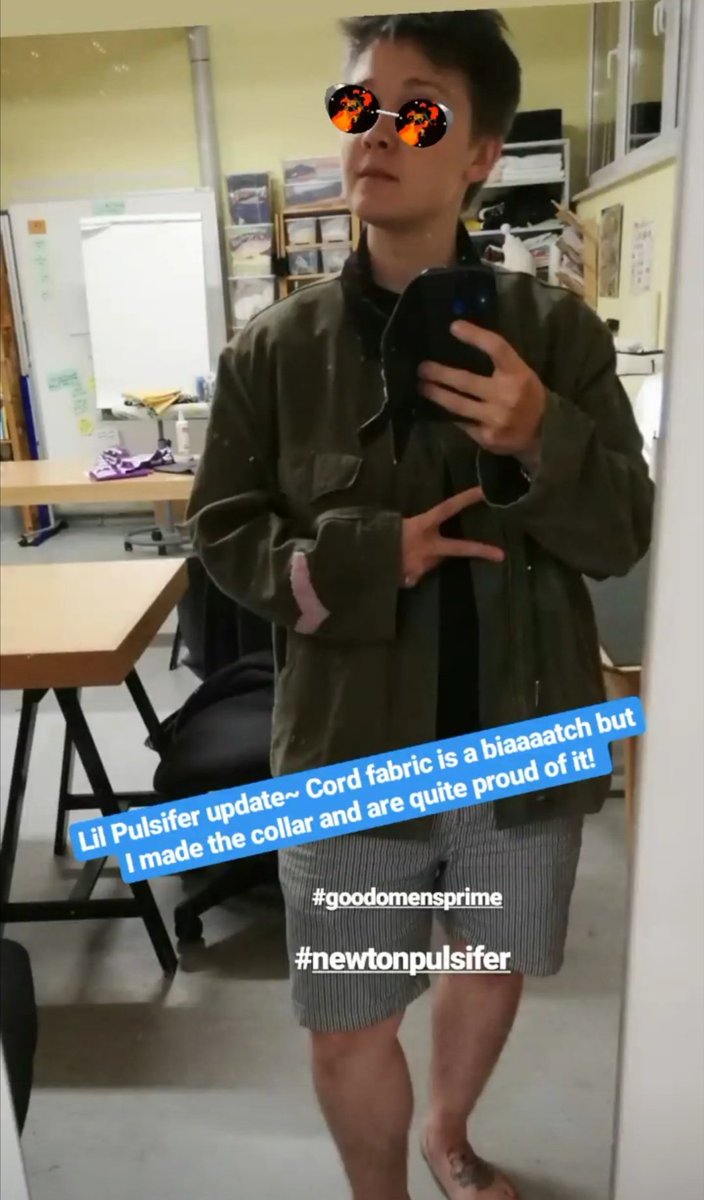 Du_Chatel's tweet photo. Lil update for my Pulsifer Cosplay. Made the collar and now I remember why I hate to work with Cord fabric. 😂 But...I'm very proud. #goodomens #pulsifer #goodomenscosplay https://t.co/nw2nnacw7h