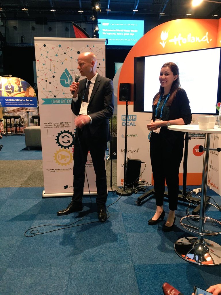 Absolute pleasure &amp; fun 2 hangout with <a href="/henkovink/">Henk Ovink</a> &amp; young professionals <a href="/WaterYouthNet/">Water Youth Network</a> at #WWWeek. Thank you for joining and for great questions &amp; conversations.
 
Thank you <a href="/nwpnederland/">NWP</a> <a href="/SandraCBorst/">Sandra Borst</a> for being our great host!

<a href="/MinIenW/">Ministerie van Infrastructuur en Waterstaat</a> <a href="/DutchMFA/">Dutch Ministry of Foreign Affairs 🇳🇱</a>