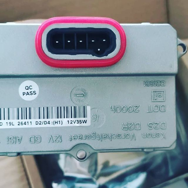 BestAutoLights's tweet photo. OEM ballast https://t.co/2sCZTB9Qjq https://t.co/p4P0j18LBw