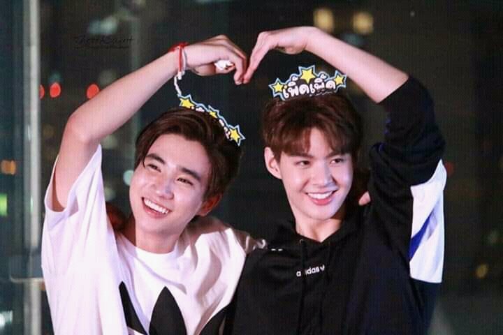 Hanninenz369's tweet photo. I will support perthsaint forever♥❤
 Love you so much😙
Miss you😚
#OWhatTHxPerthSaint https://t.co/YbEQDp8ScJ