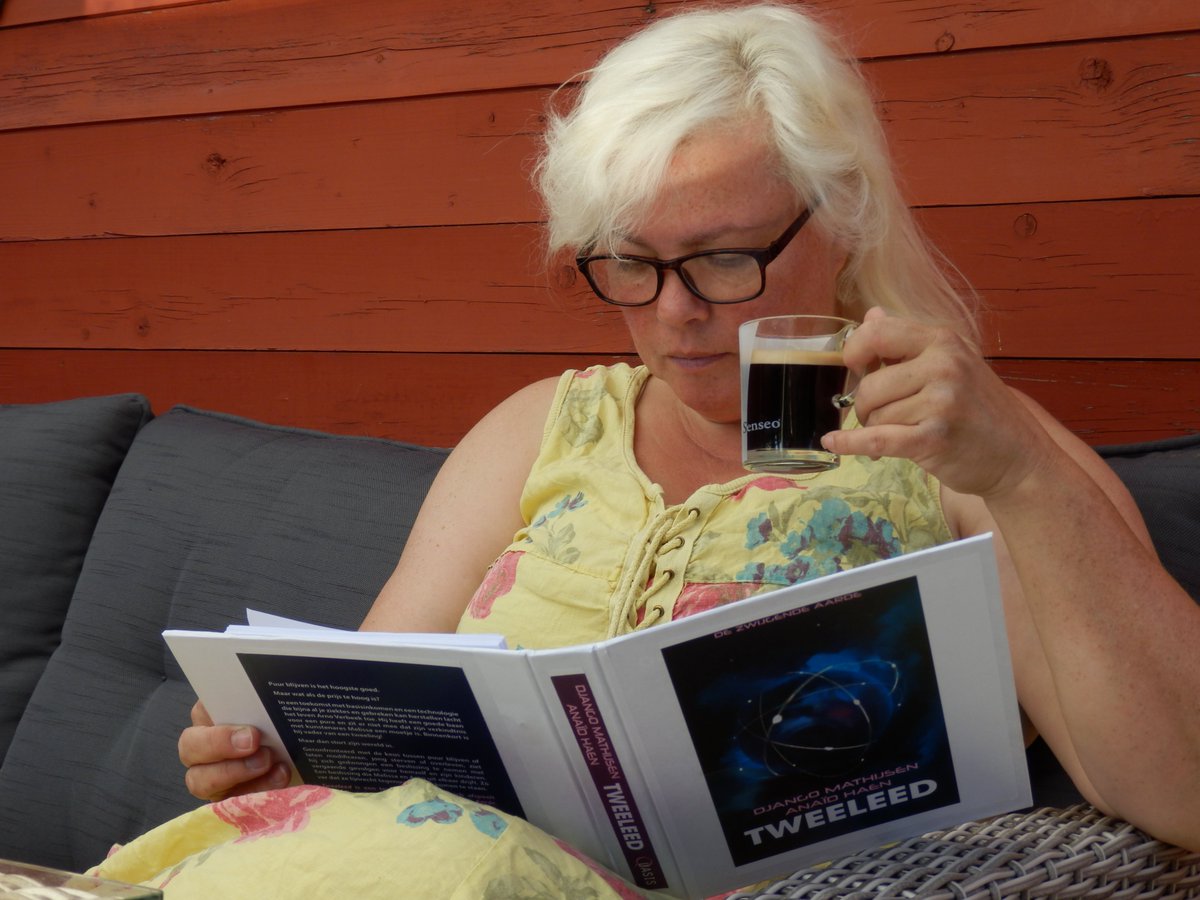 DjangoMathijsen's tweet photo. De overweging van de dag.
De laatste lootjes... uh, ik bedoel: loodjes.
;)
Tweeleed binnenkort naar de drukker...
#Tweeleed
#SF
#scifi
#sciencefiction
#ZwijgendeAarde
#Hersenhack
@QuasisUitgevers
@AnaidHaen https://t.co/MsGiROSHUL
