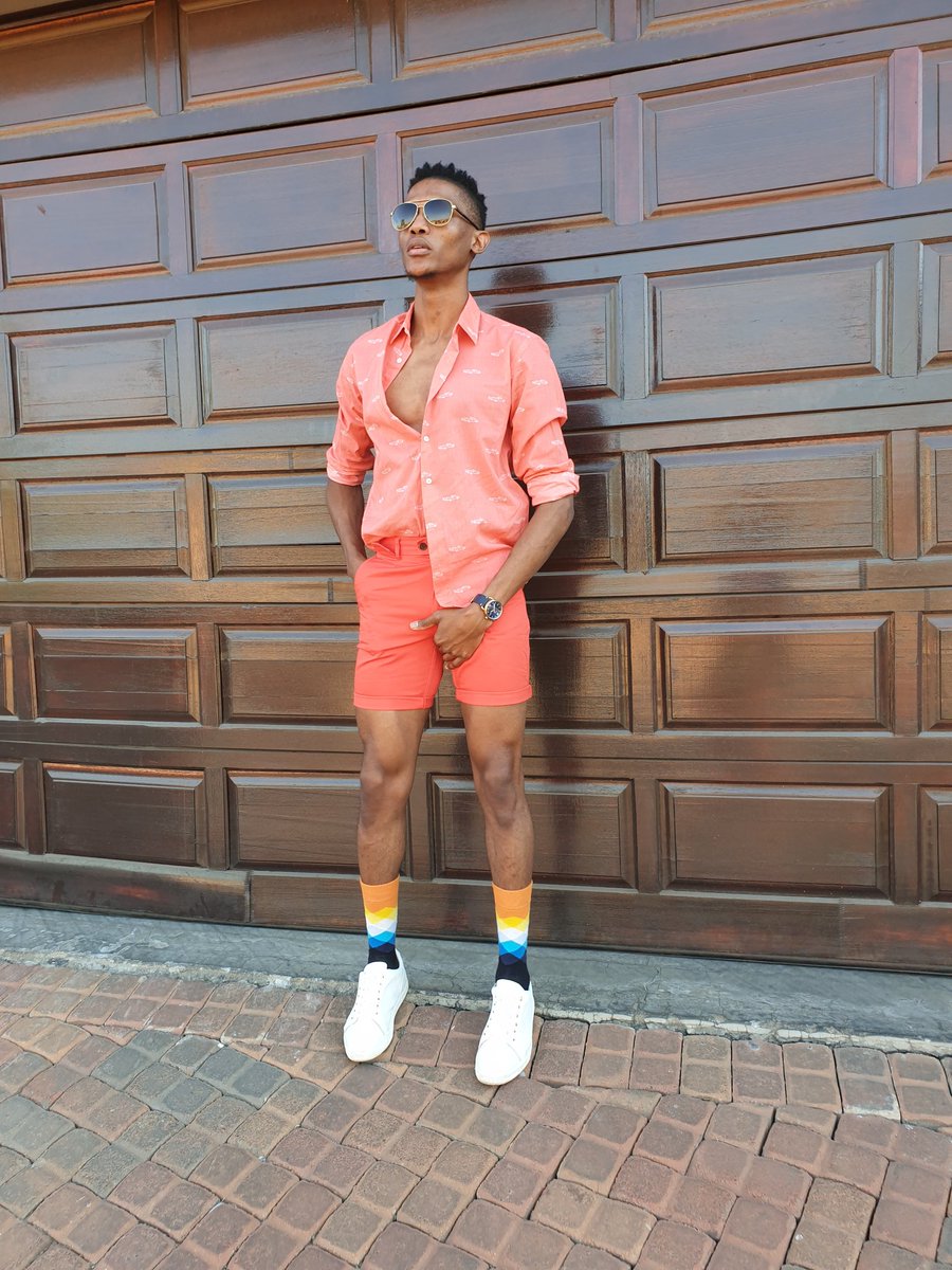 _koklaman's tweet photo. Calling on Spring in my #wkndfresh Look.
Looking Oh So Vitamin-C 🧡🍊🍊🧡.
.
.
.
.
👖 @Markham_1873
👔👟 @ZARA 
🕶 @MichaelKors 
⌚ @Fossil 
.
.
.
.
#Styledbykokla #stylebysa #koklaman #gqxbrut19 #gqsouthafrica #gqstyle #MCM #springelegance #colours #orange https://t.co/V6REsS394w