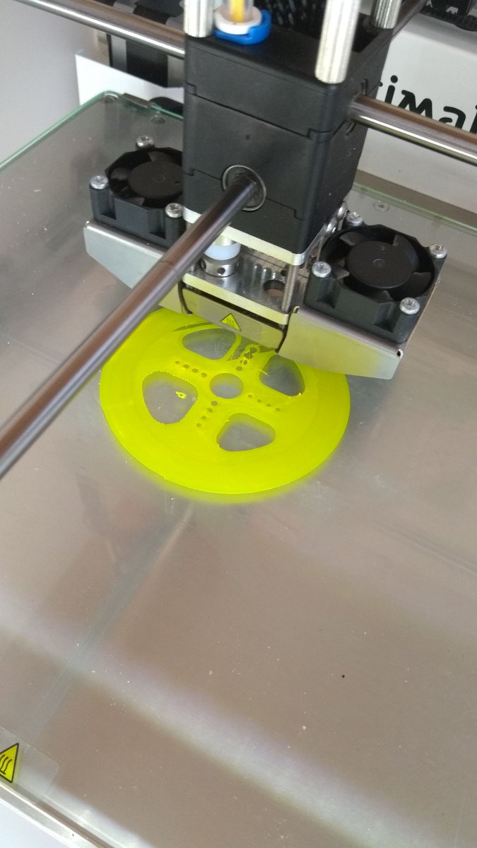 activeducator's tweet image. Thanks to @CREATE_EDU_PROJ I can test The Learning Partnership programme ideas with loan #3Dprinting @UltimakerGB kit.

@Dendrite_me

15cm air rake for a #rttluk rocket car testing windtunnel, servo mounted wheels and drone motor holders and more...