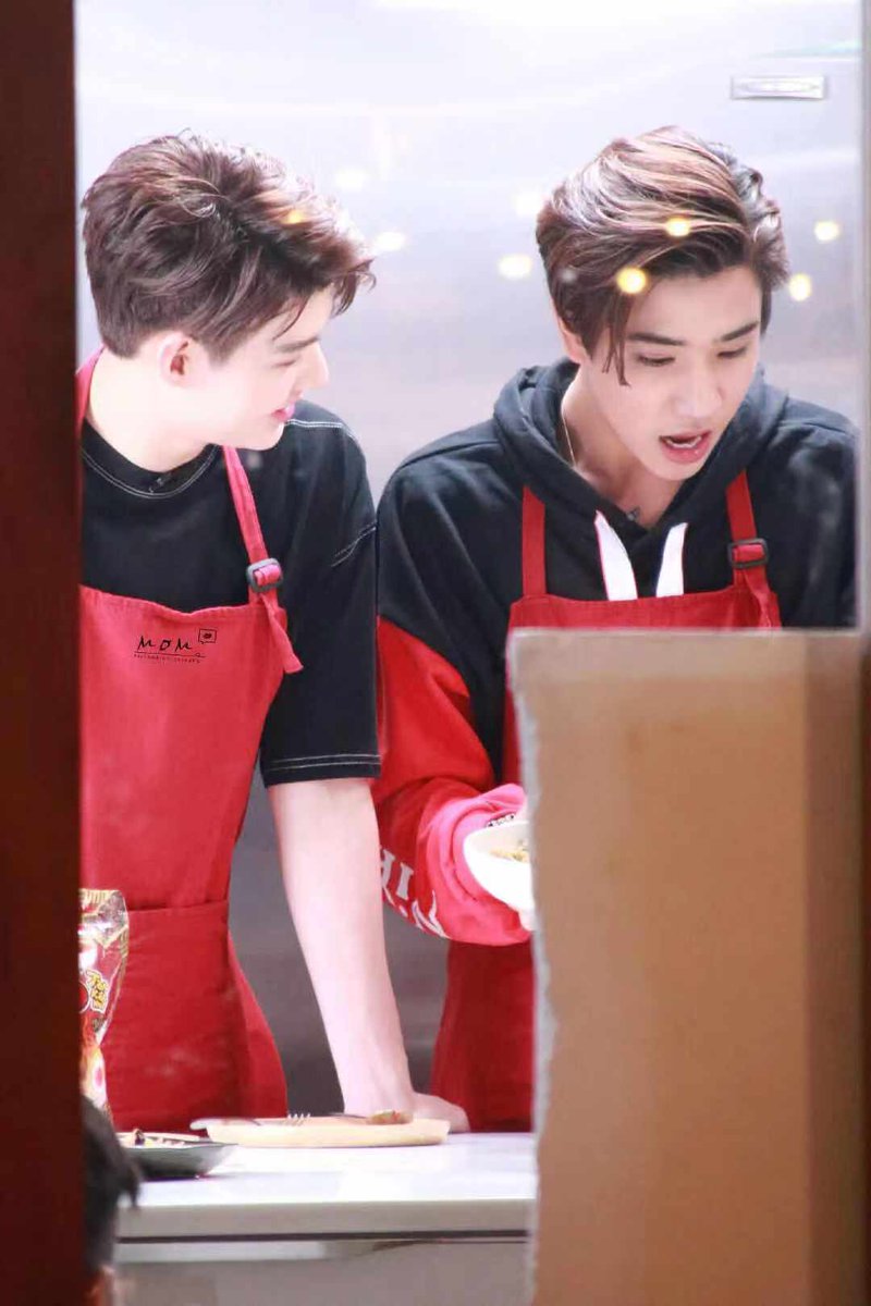 linmumubb's tweet photo. you are the sunshine in my life
革命友谊只为perthsaint 🖤♥️
Cr.Logo-PerthSaintChinese
#OWhatTHxPerthSaint https://t.co/gzicEJMGfa
