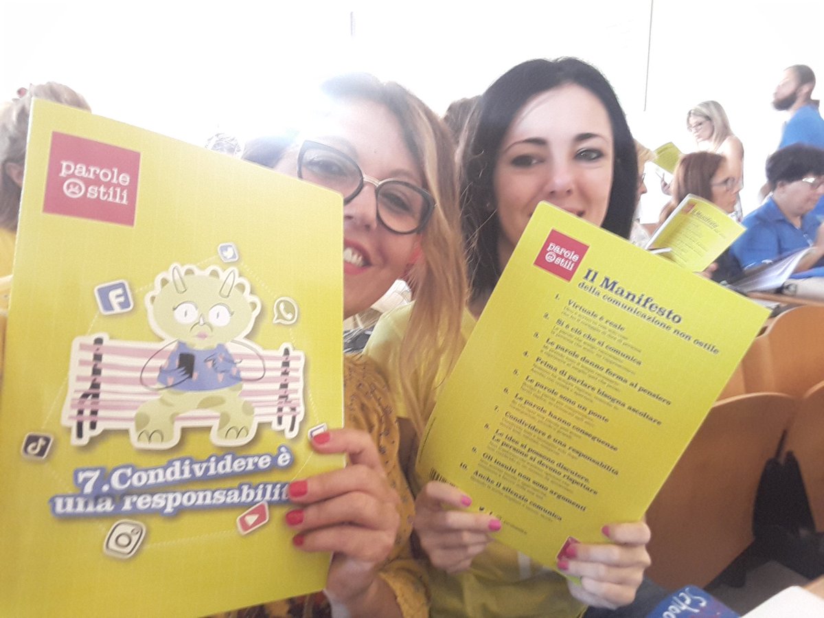 benedetta1971's tweet photo. Quaderni #Pigna @ParoleOstili #SummerSchoolUrbino 2019 #UmanoDigitale  #CodeMooc @neutralaccess @rositauau https://t.co/1PrHX1FHmY