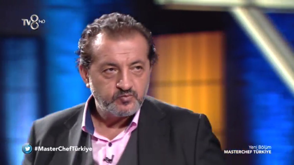 Mehmet şef beni aşırı geriyor ya korkuyorum bu adamdan her an beni de azarlayacak gibi geliyo ekrandan gözlerimi kaçırıyorum