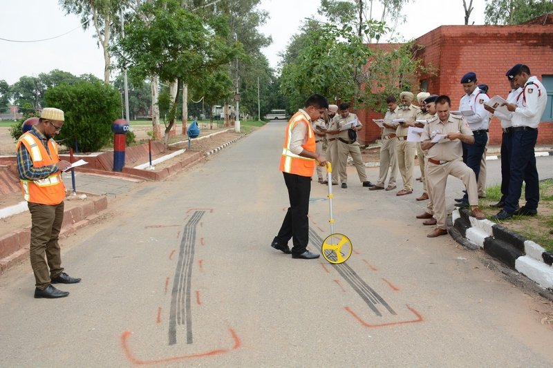 JPR_IND's tweet photo. JP Research conducted a 3-day road accident investigation and data collection training program for Chandigarh Police at the Recruit Training Centre, Chandigarh on 22-24 Aug 2019. JP Research thanks the Society of Indian Automobile Manufacturers (SIAM) for organising this program. https://t.co/txq0io0BmO