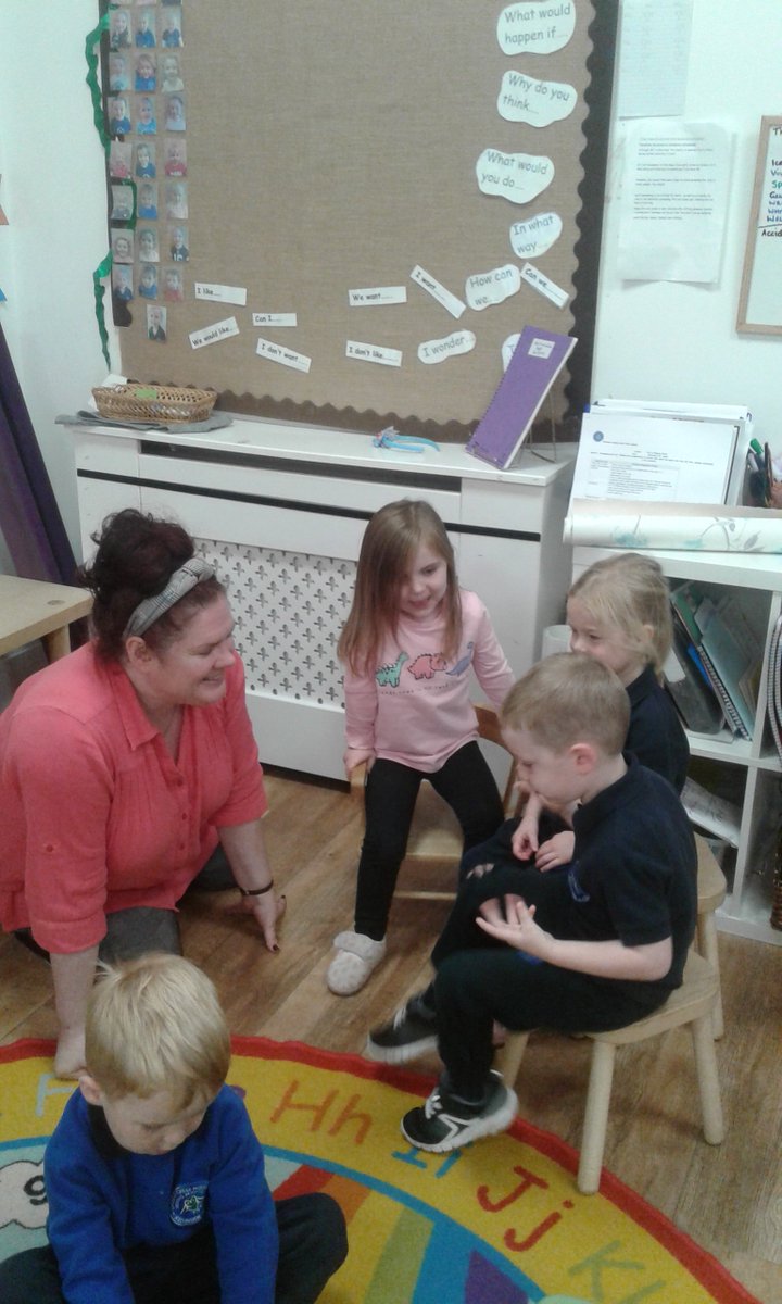 KAGreenForest's tweet photo. Thanks Angi🥰 for coming in to visit us ahead of our visit to Milngavie Manor @HamberleyCare 
Thank you for telling us about Dementia and how it affects the brain @Alzscotdrc 
#greenforestlove🌲❤️ https://t.co/3jqK3LeOh8