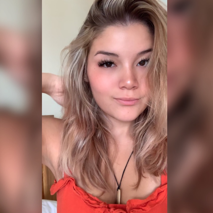 KharisaK's tweet photo. OMG, this channel is awesome! https://t.co/xi8kSVrfD1 #YomeLive https://t.co/9OyY8cziio