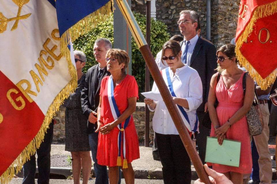 MarcMacan's tweet photo. Il y a 75 ans, #Dourdan fût la 1ère ville de l’#Essonne à être libérée.
Ce dimanche, élus et associations d anciens combattants ont honoré la mémoire de nos concitoyens morts pour la ville.
N' oublions pas ceux qui ont laissé leur vie pour notre liberté https://t.co/CAuKFH5lXi