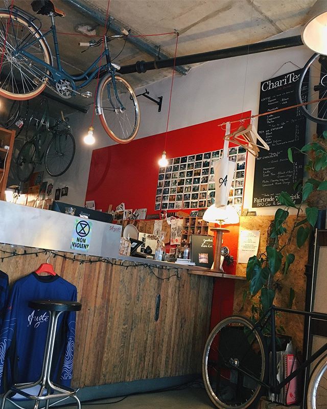 AugusteHandmade's tweet photo. After hours https://t.co/h4m6yWGth9 https://t.co/Fz57myxz36