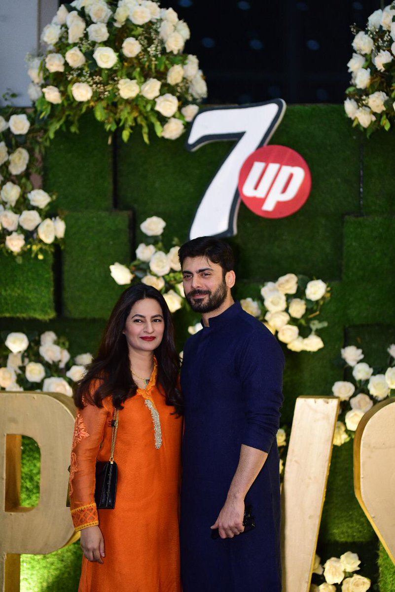 bismanoor5's tweet photo. Pakistanโs Biggest Wedding Expo, #7UP #PakistanWeddingShow closes with a footfall of over 60,000 with 70+ exhibitors across all wedding categories! Pakistanโs biggest super star, #FawadKhan closed the evening - #7upPWS will see you next year!โจ @pakistanweddingshow #PWS19 https://t.co/J0lctig7pJ