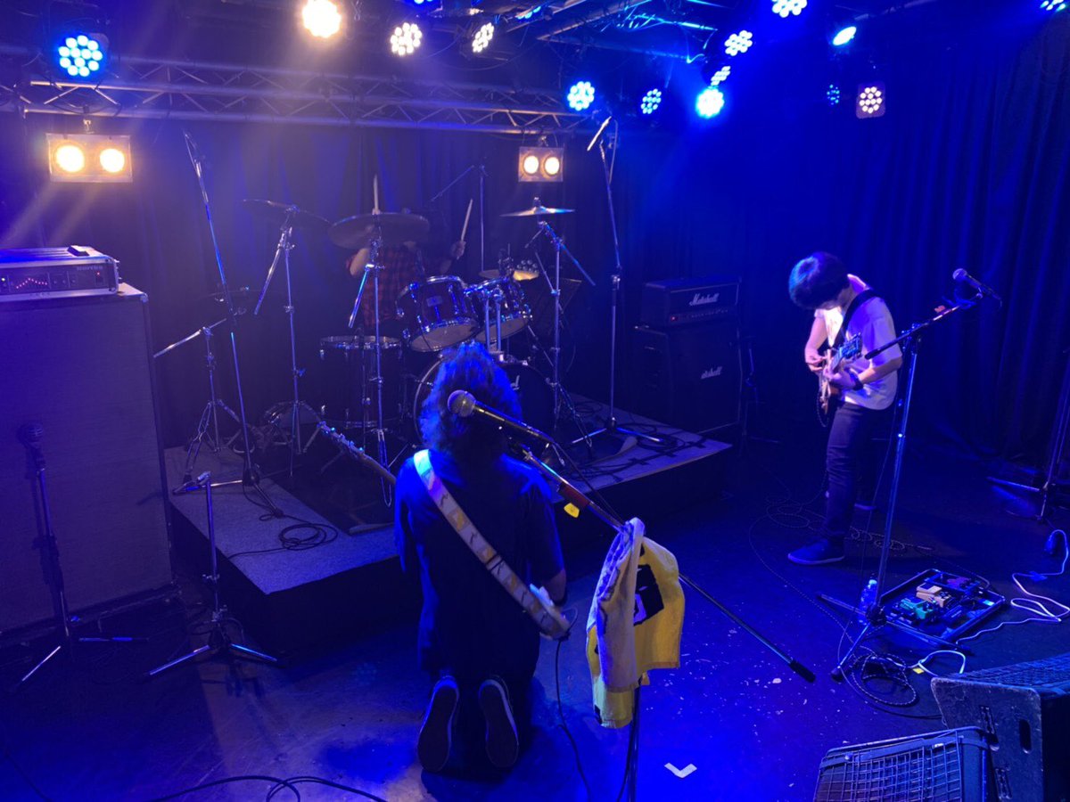 pentaohtuka's tweet photo. 【オオツカジェットジェネレーションスペシャル】
2組目はAGAiNST！！決勝唯一の3年生バンド！！圧巻のライブを見せてくれた！！会場の熱気が凄い！！ https://t.co/hZrDxsDXnn