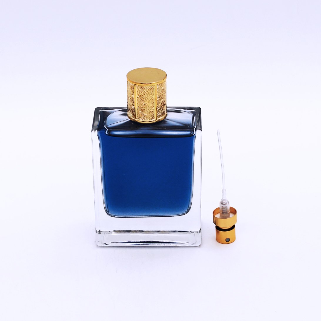 Huayi_lf's tweet photo. manufactures transparent square empty 100ml glass perfume spray bottle with cap,MOQ:10000PCS
#100mlPerfumeBottle #PerfumeSprayBottle #GlassPerfumeBottle #EmptyPerfumeBottle #SquarePerfumeBottle https://t.co/FVw09KybL7