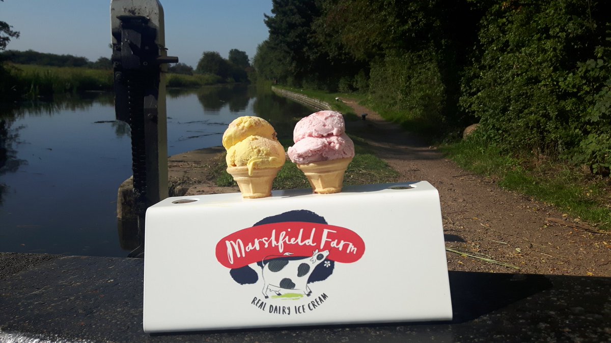 What could be better, a sunny bank holiday and a walk by the canal with some cooling #marshfieldsfarm icecream from #kingslock. Perfect end to summer 😎 open this bankholiday Monday until 3.30