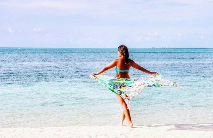 ☀️ Good Morning from your tropical paradise! Let the sunshine &amp; salt water set you free! 🍉🍍
.
.
.
.
📸 : ebrulidays

#Atmoskani #lhaviyaniatoll #allinclusiveresort #Holiday #beach #Sun #Sand #Sea #Lagoon #happyplace #Vacation #tropical #palmtrees #Maldives #IndianOcean #Beauty