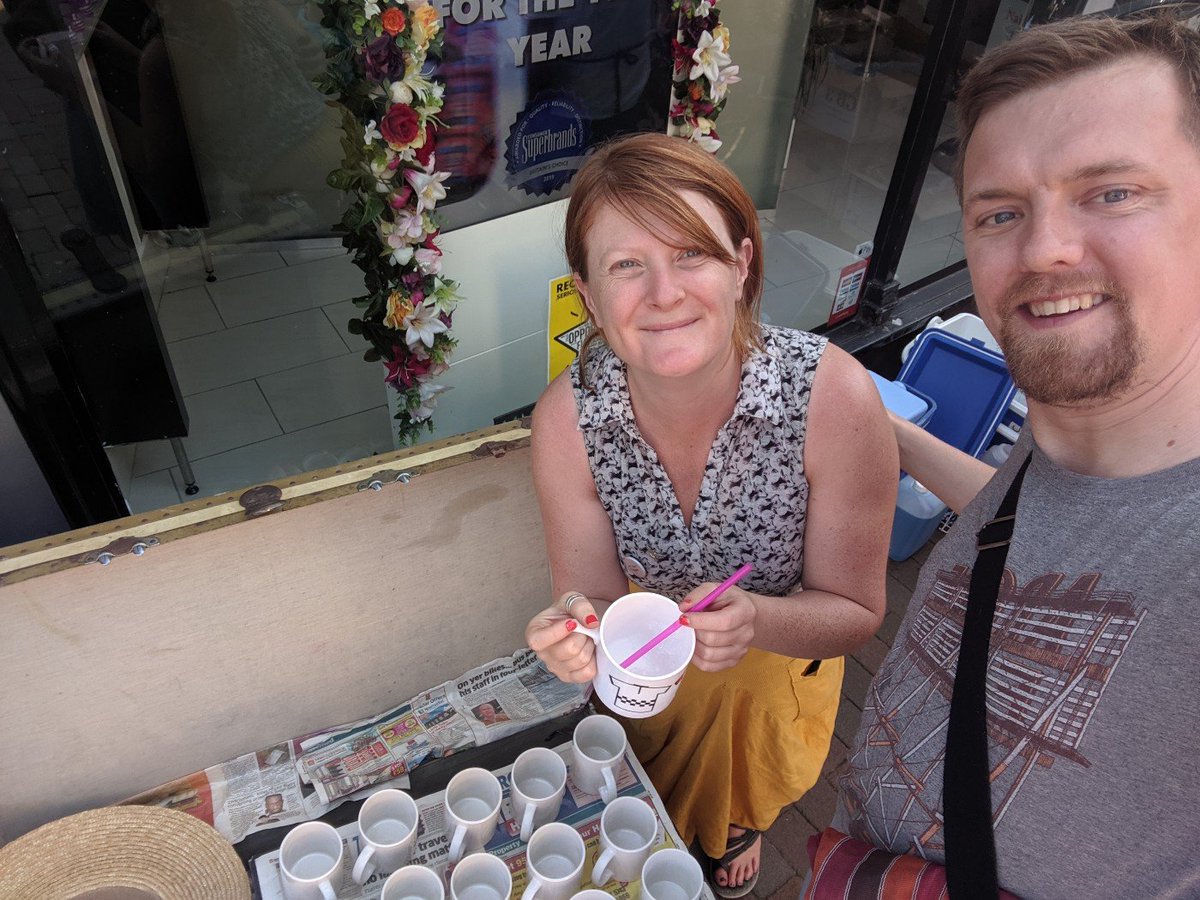 Puttick4Macc's tweet photo. Great bank holiday in the sun so far. Went to Henry's skatejam comp at West Park &amp; made AR #popuppanda animations with @jessicasymons @maccmuseums. Danced with @Marcmakescomics @TreacleMarket and helped @JC_Robins lend #muglibrary mugs for slush puppies! Long may it continue! https://t.co/KYfvVQfRPt
