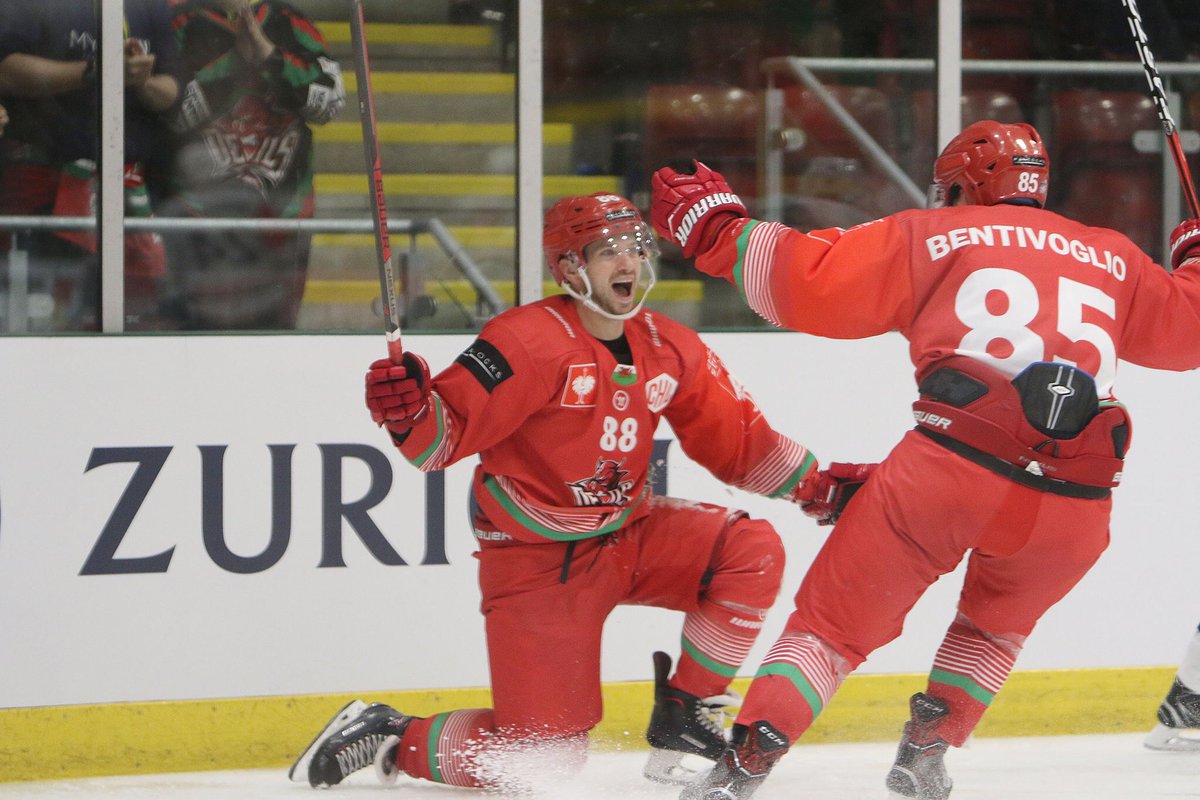 Hey Red Army, 

Happy <a href="/championshockey/">Champions Hockey League</a> week 🙌🏻😈 

Friday vs <a href="/MountfieldHK/">Mountfield HK</a> 🇨🇿 
Sunday vs <a href="/graz99ers/">Graz99ers</a> 🇦🇹 

🎟 bit.ly/2KQfOEs