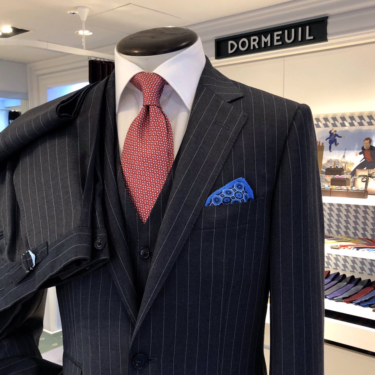 dormeuiljapon's tweet photo. My Dormeuil Coordination 
Fabric: AMADEUS365🧶👔🐑
#ootd #dormeuilJapon
#dormeuil #dormeuilaoyama
#bespoke #amadeus365 #suits #dormeuilshirts #shirts #dormeuiltie #tie #pocketchief #chief #suitstyle #ドーメル #アマデウス365 https://t.co/gB5AUcyDlR