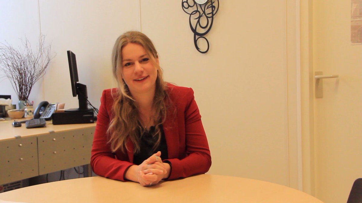 Muggen. Deze zoemende vijand veroorzaakt veel jeuk. Hoe kun je dat het beste verhelpen met een zalfje, door alleen gebruik te maken van het placebo effect? Stefanie doet haar promotieonderzoek naar het placebo-effect bij jeuk aan de <a href="/UniLeiden/">Universiteit Leiden</a>. Filmpje▶️ scientistwanted.nl/home/filmpjes-…