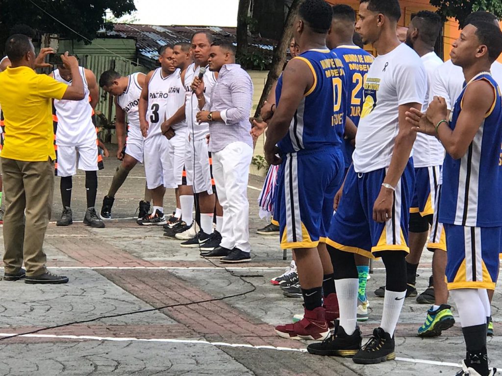 Torneo de de basketball de nuestro barrio de Sananton - elartesanoaldia.com/periodico/torn…