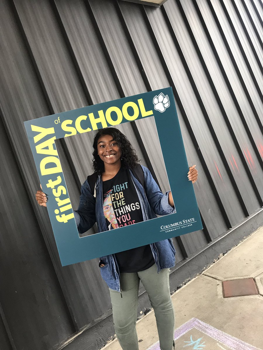 cscc_nsp's tweet photo. Happy First Day CState! Students are excited to be back at @cscc_edu and ready for an awesome semester. Hi @justbeelo, Naomi Griffith, and Bianca! #firstdaycstate2019 #cstateproud #PawsUp #bigsmiles #rainraingoaway https://t.co/DUzNuXg4Lp