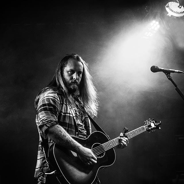 msteele_images's tweet photo. Another image of Mike West at The Waterloo Music Bar, Blackpool last week. @mike333west @ianfletcherteamwaterloo @waterloo_music_bar #mikewest #rusted #tooheavy #thenextlife #troubadour #folkrock #deltablues #gigphotography #blackandwhitephotography #bnw… https://t.co/EQR1Ev8oWC https://t.co/gitN0YWRdP