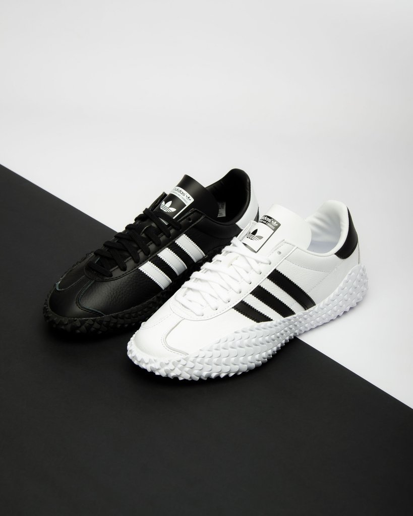 on Twitter: "A hybrid inspired by the retro style of running &amp; vintage football. 🏃‍♀️🏃‍♂️⚽ The upper is inspired by the1970s cross country trainer, while the sole is that of