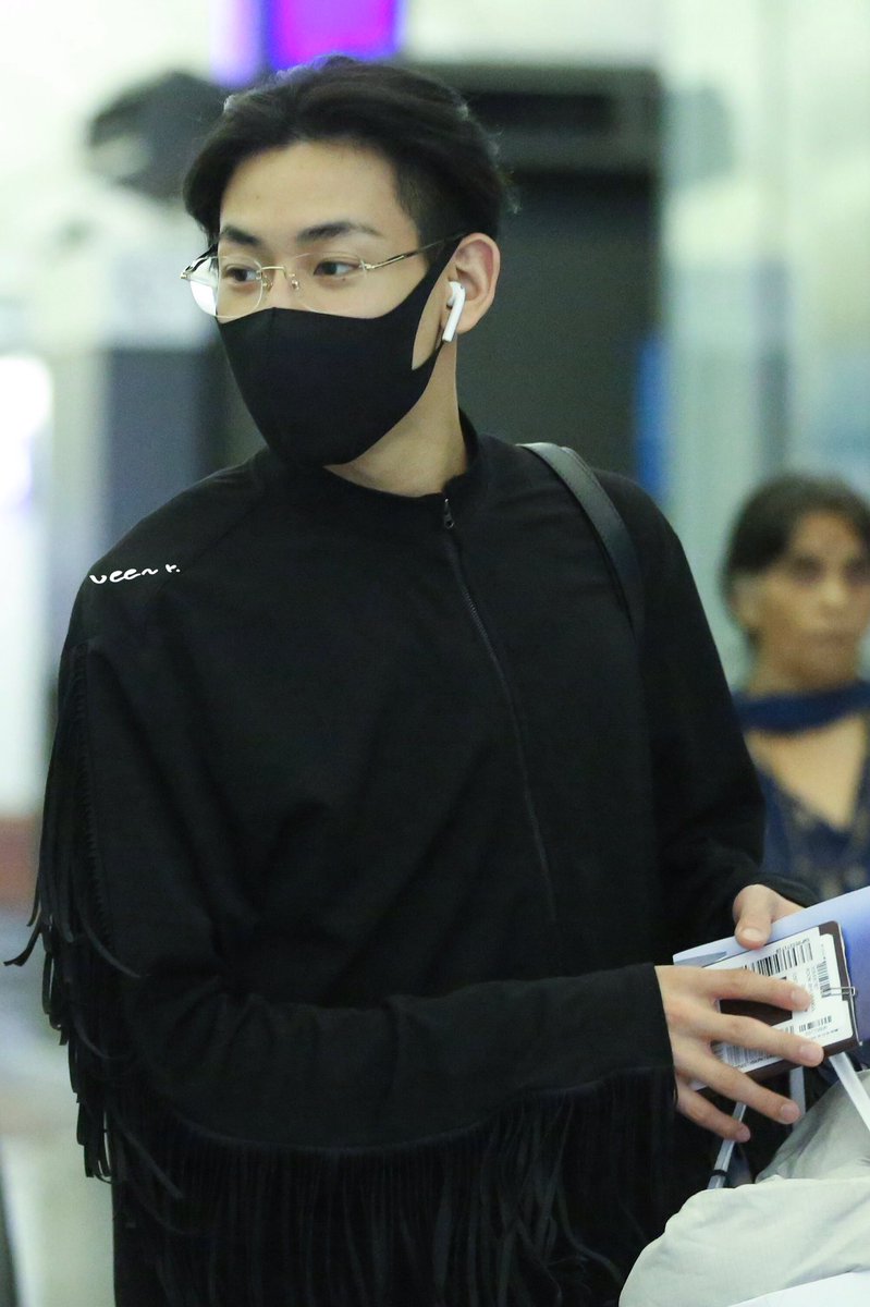 190826 bambam at HKG✈️ICN 

#뱀뱀 #BamBam 
#GOT7 
#GOT7inMelbourne
#GOT7inAustralia