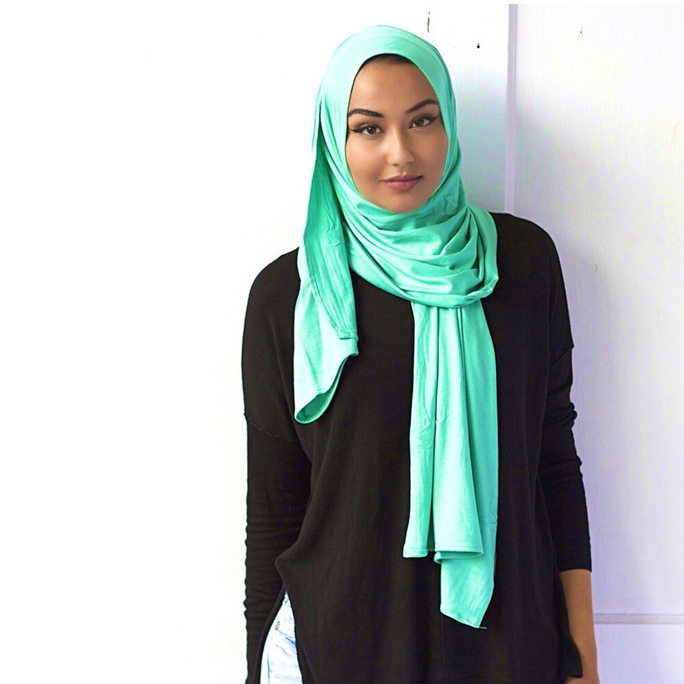 Hijab_ista's tweet photo. #Hijabstyle #Hijabtrends #HijabOOTD #Hijablookbook #Hijabinspirationlookbook #Hijabinspiration #Hijabiforlife #Hijabers #Jilbab #Muslimah #MuslimsofUSA #Muslimstyle #Chichijab #Modesty #Modestfashion #Modestclothing #Modesthijab #Jerseyhijab shop-https://t.co/7cIcOHnVO0 https://t.co/LaYiiSE2qK