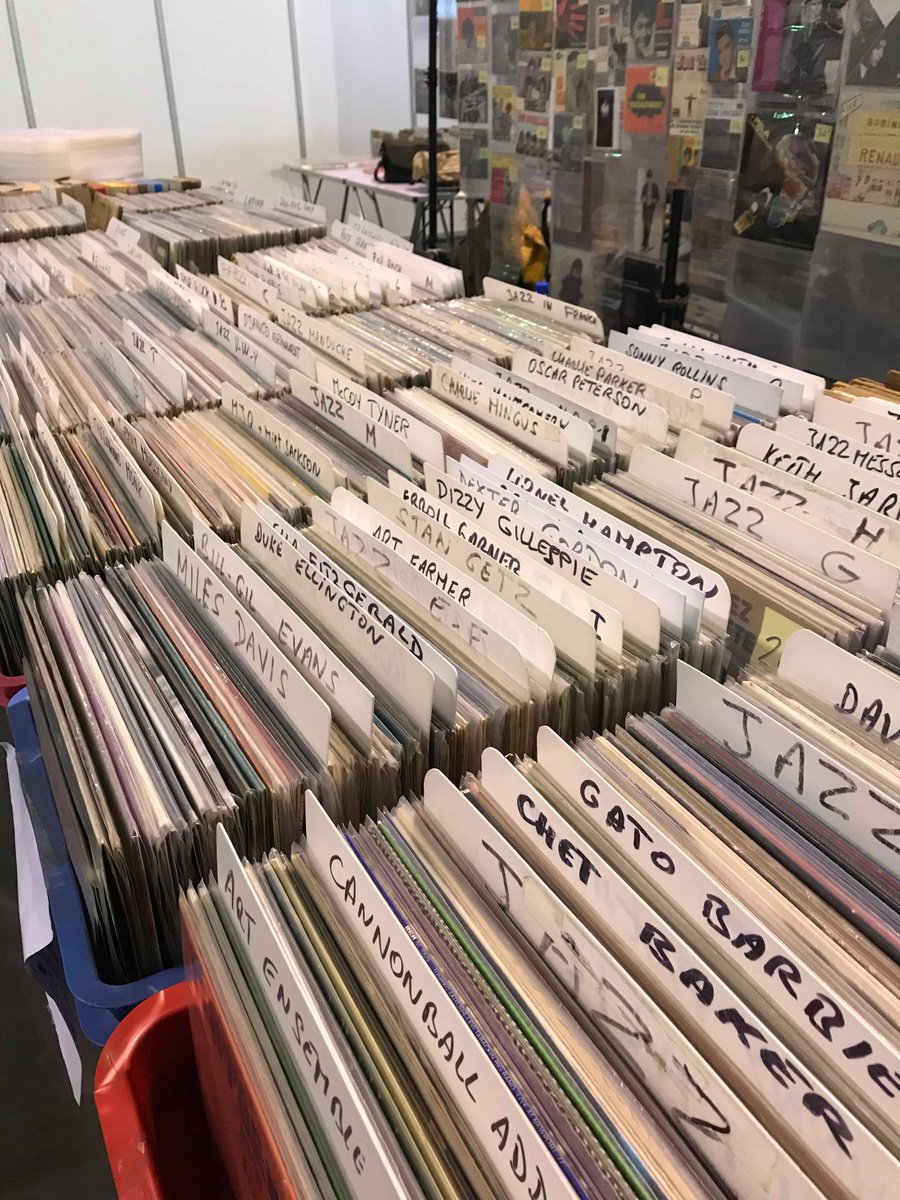 RouenExpo's tweet photo. La Foire aux disques fera son grand retour durant les Puces Rouennaises du 6 au 8 Septembre ! 😊📀

Elle sera installée cette fois-ci dans la Verrière du Parc Expo de Rouen 📍👍 #pucesrouennaises #Rouen  #brocante #antiquité @RouenExpo https://t.co/xbVOeK5fJq