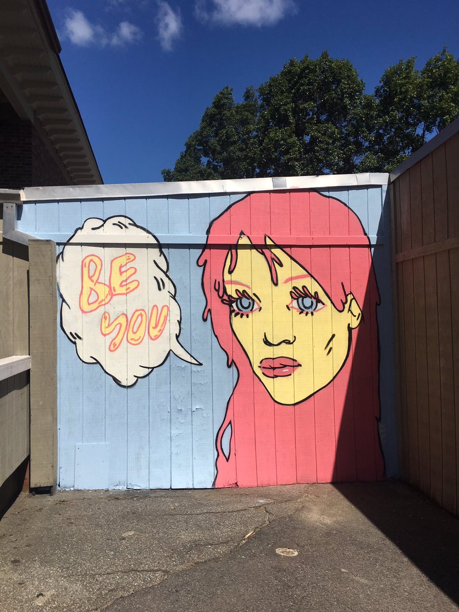 r i v e r tweet media